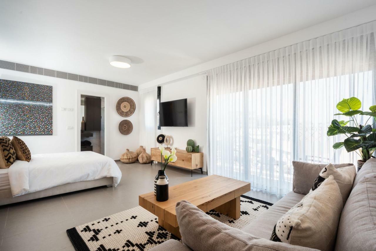 Duplex With Sea View Terrace Above The Flea Market Тель-Авив Экстерьер фото